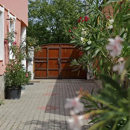 Apartment Biboca Apartman
